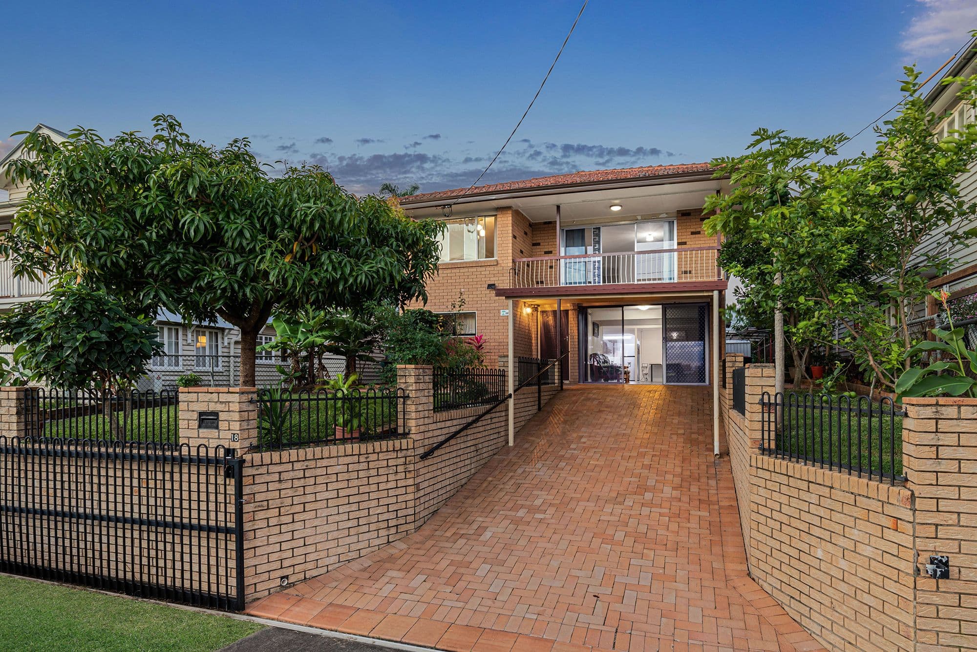 18 Rosecliffe Street, Highgate Hill QLD 4101, Highgate Hill - Image 1
