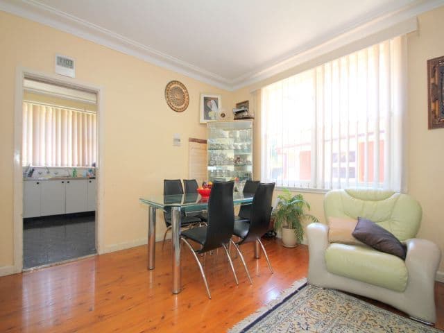 21 Collins Crescent, YAGOONA NSW 2199, Yagoona - Thumbnail 6