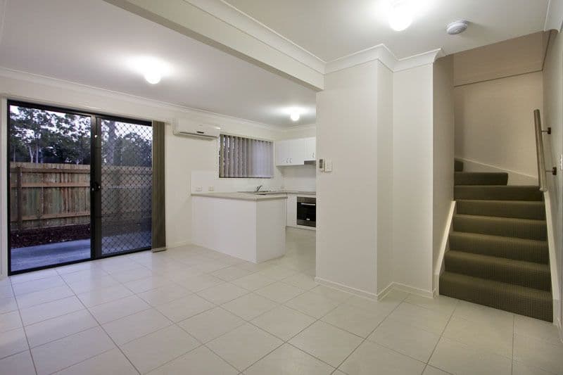130 Rockfield Road, DOOLANDELLA QLD 4077, Doolandella - Thumbnail 3