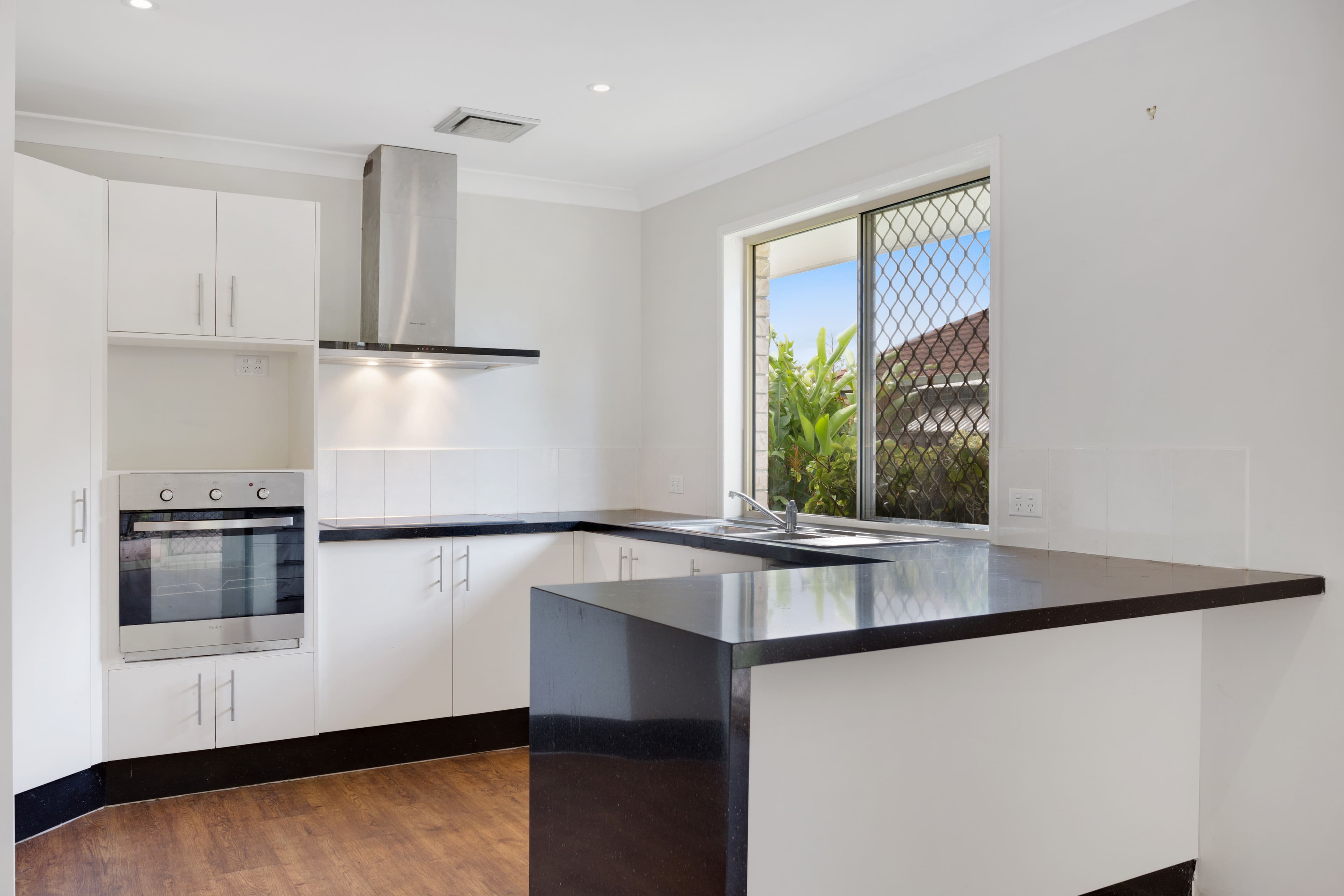 17 Nozomi Street, Burleigh Waters QLD 4220, Burleigh Waters - Thumbnail 3
