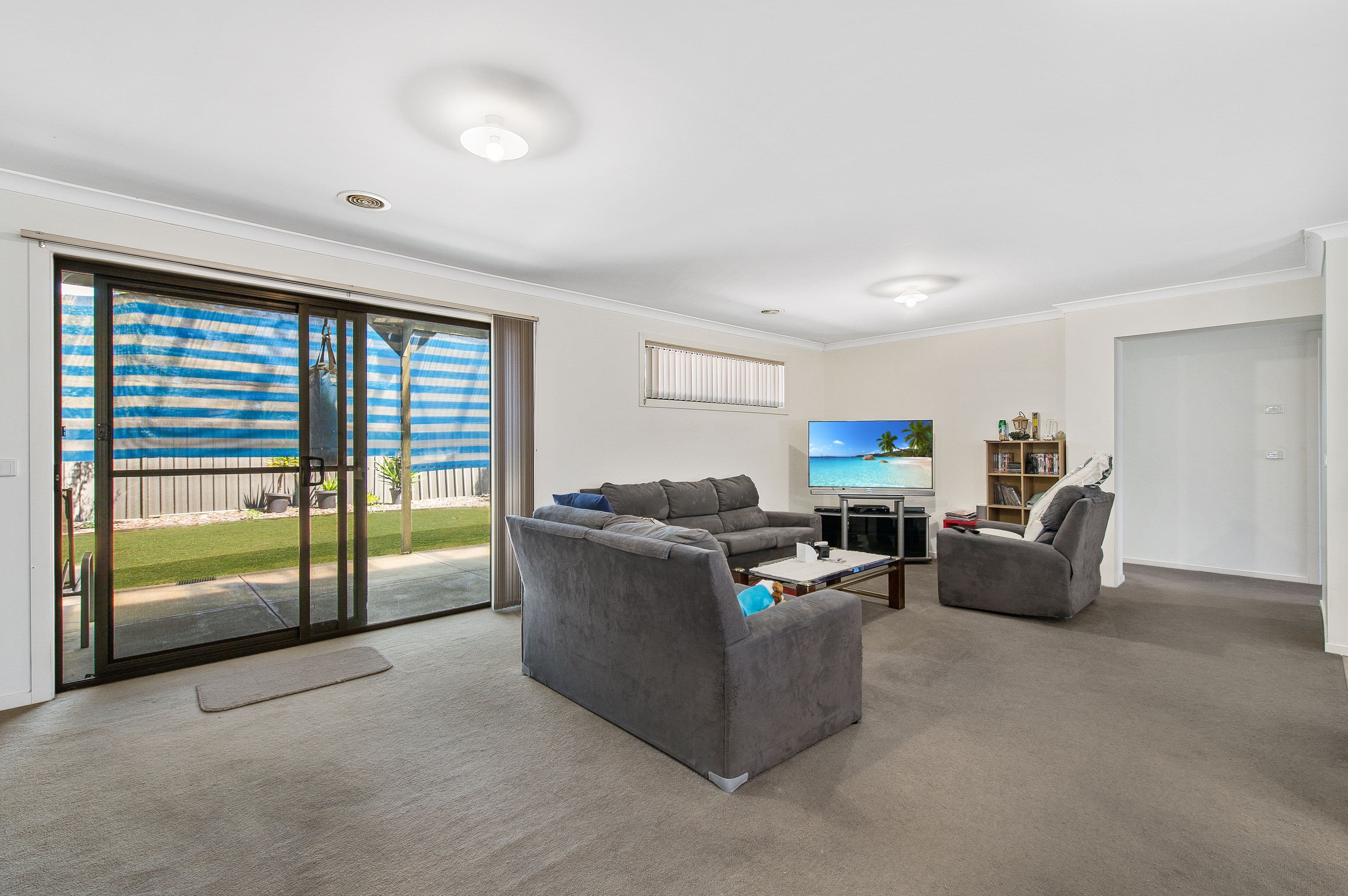 3 Howard Place, Deer Park VIC 3023, Deer Park - Thumbnail 2