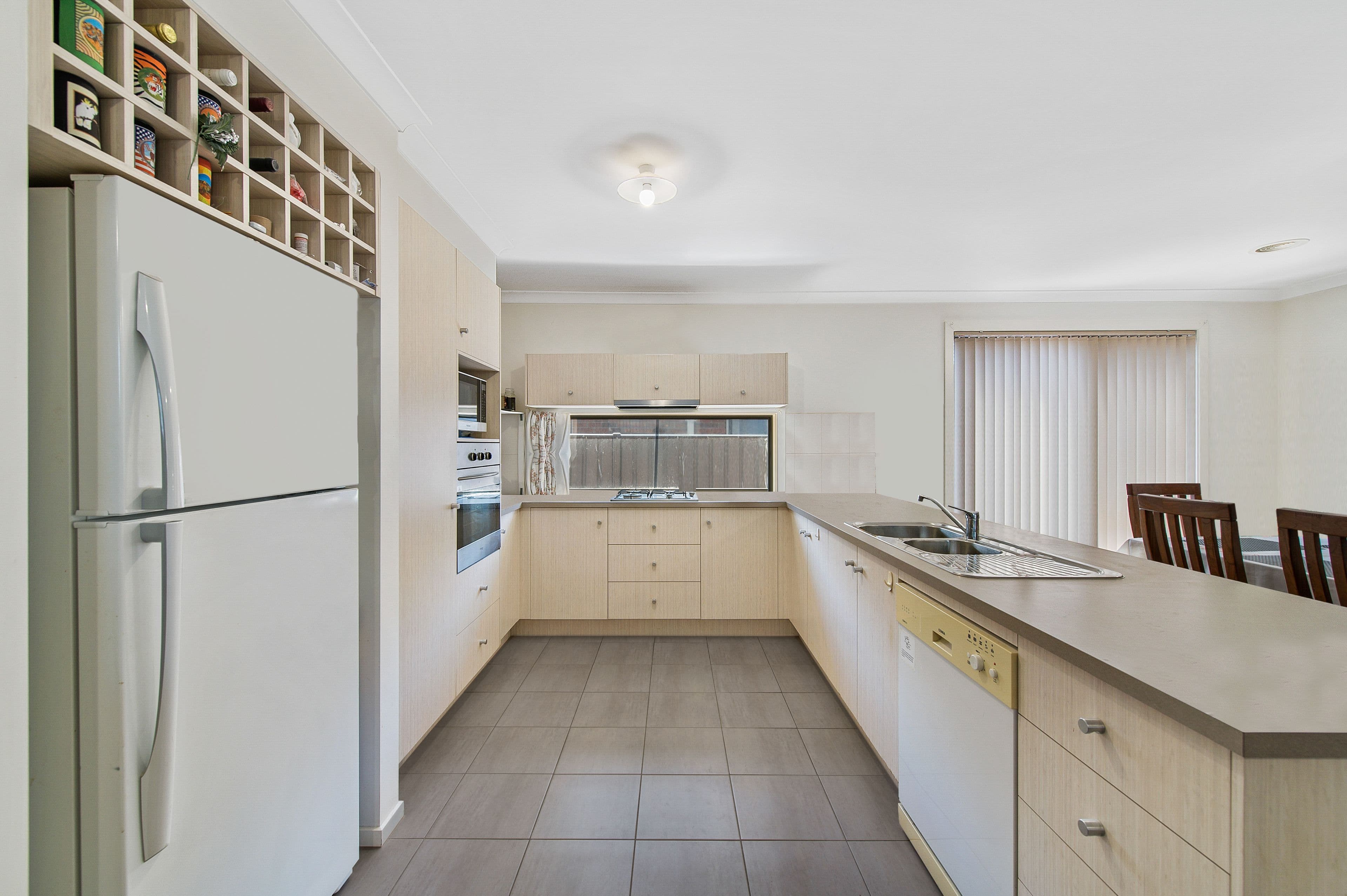 3 Howard Place, Deer Park VIC 3023, Deer Park - Thumbnail 3