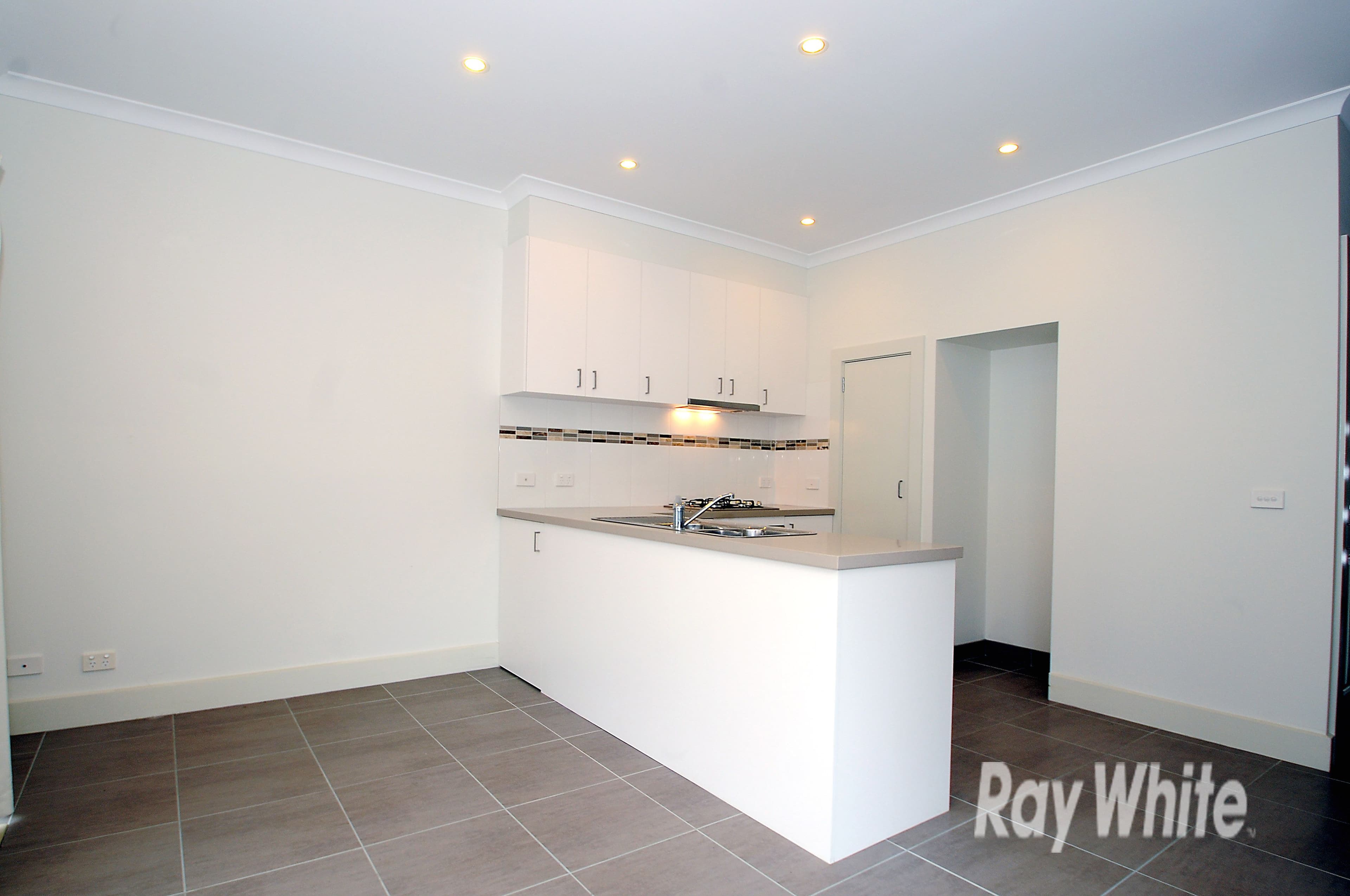 3 Kenisha Way, Lilydale VIC 3140, Lilydale - Thumbnail 2