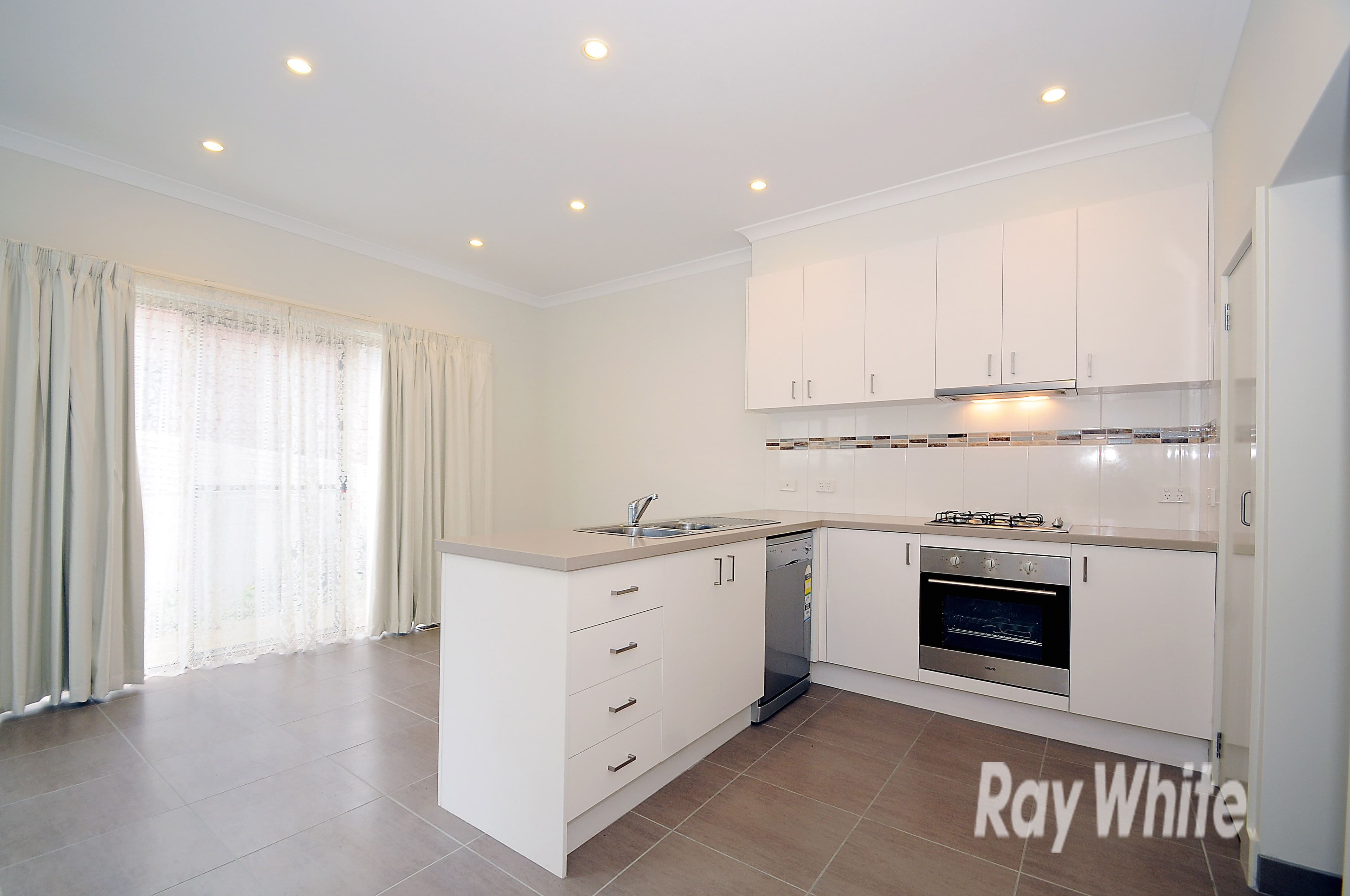 3 Kenisha Way, Lilydale VIC 3140, Lilydale - Thumbnail 3
