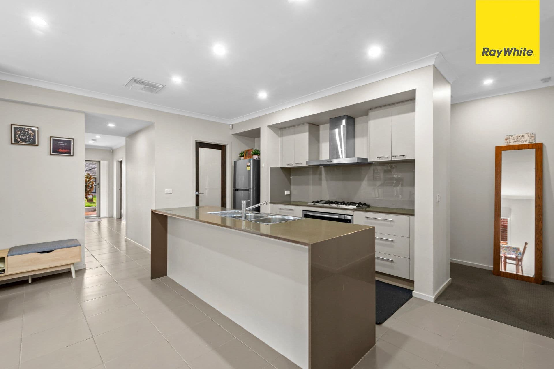 8 Zion Avenue, Tarneit VIC 3029, Tarneit - Thumbnail 4