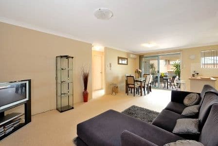 52 Linden Sreet, SUTHERLAND NSW 2232, Sutherland - Thumbnail 2