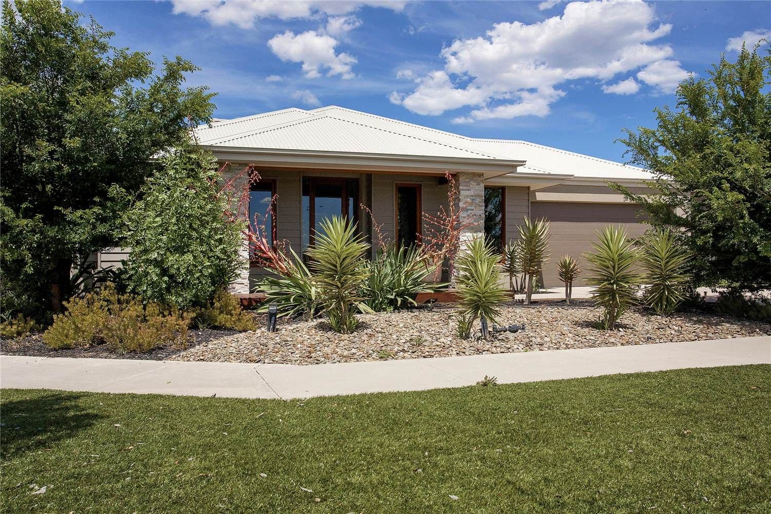 126 Eastlakes Boulevard, LARA VIC 3212, Lara - Image 1