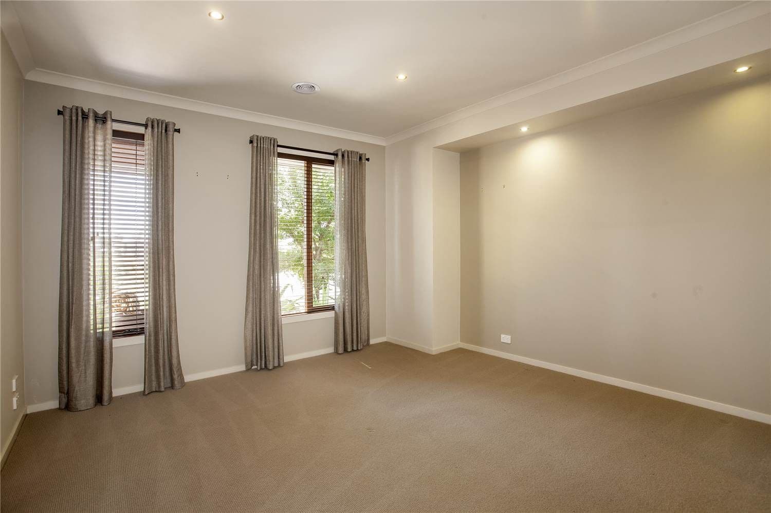 126 Eastlakes Boulevard, LARA VIC 3212, Lara - Thumbnail 4