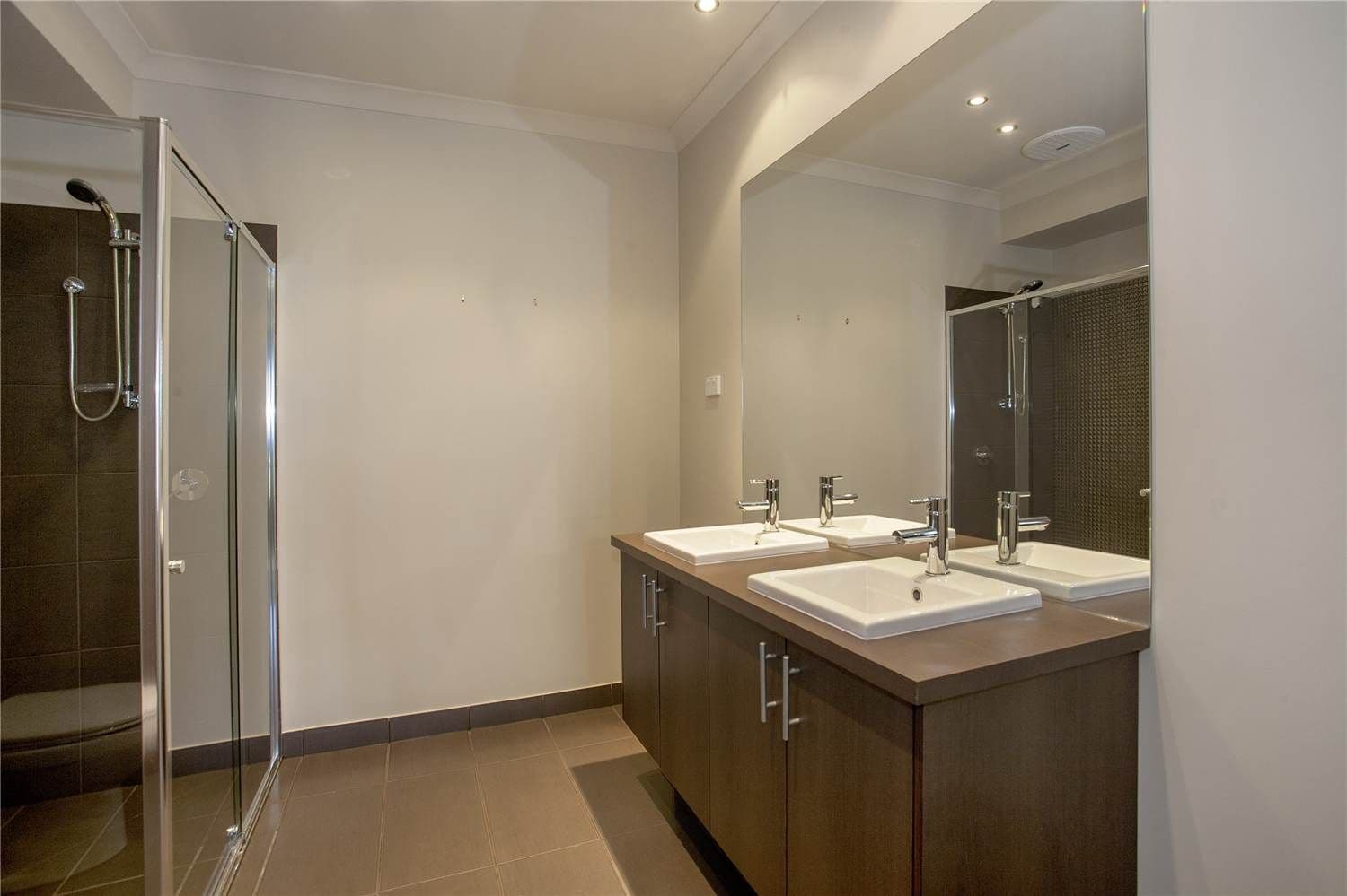 126 Eastlakes Boulevard, LARA VIC 3212, Lara - Thumbnail 5
