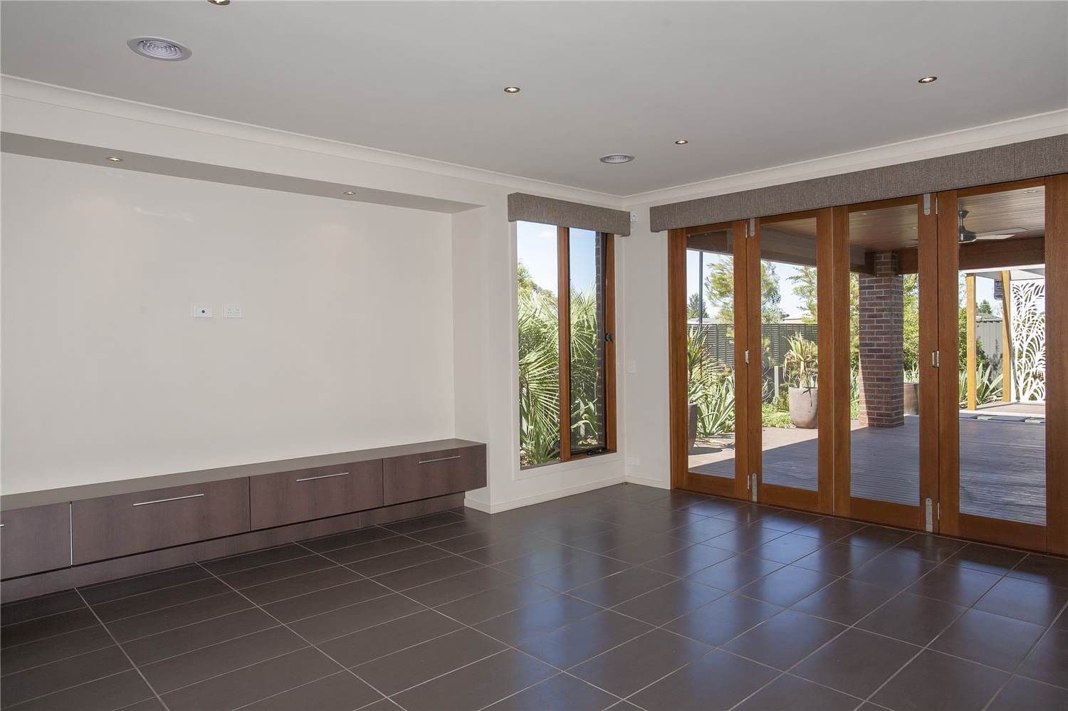 126 Eastlakes Boulevard, LARA VIC 3212, Lara - Thumbnail 7