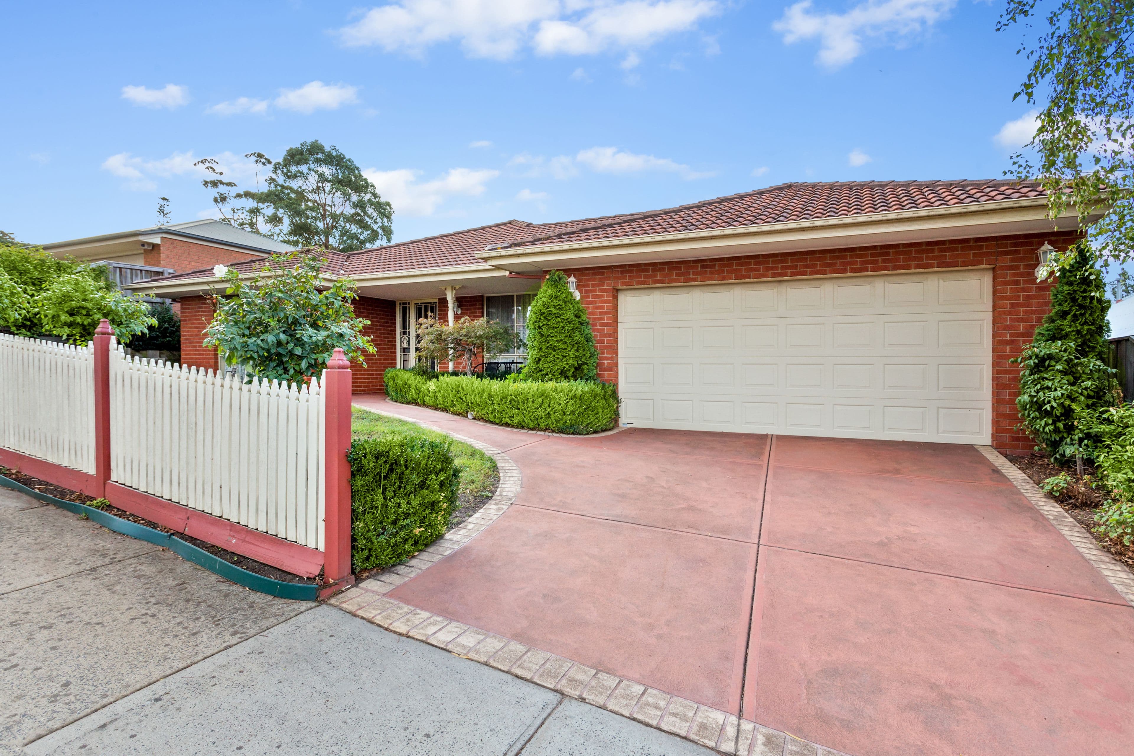 13 Pioneers Crescent, Pakenham VIC 3810, Pakenham - Thumbnail 2