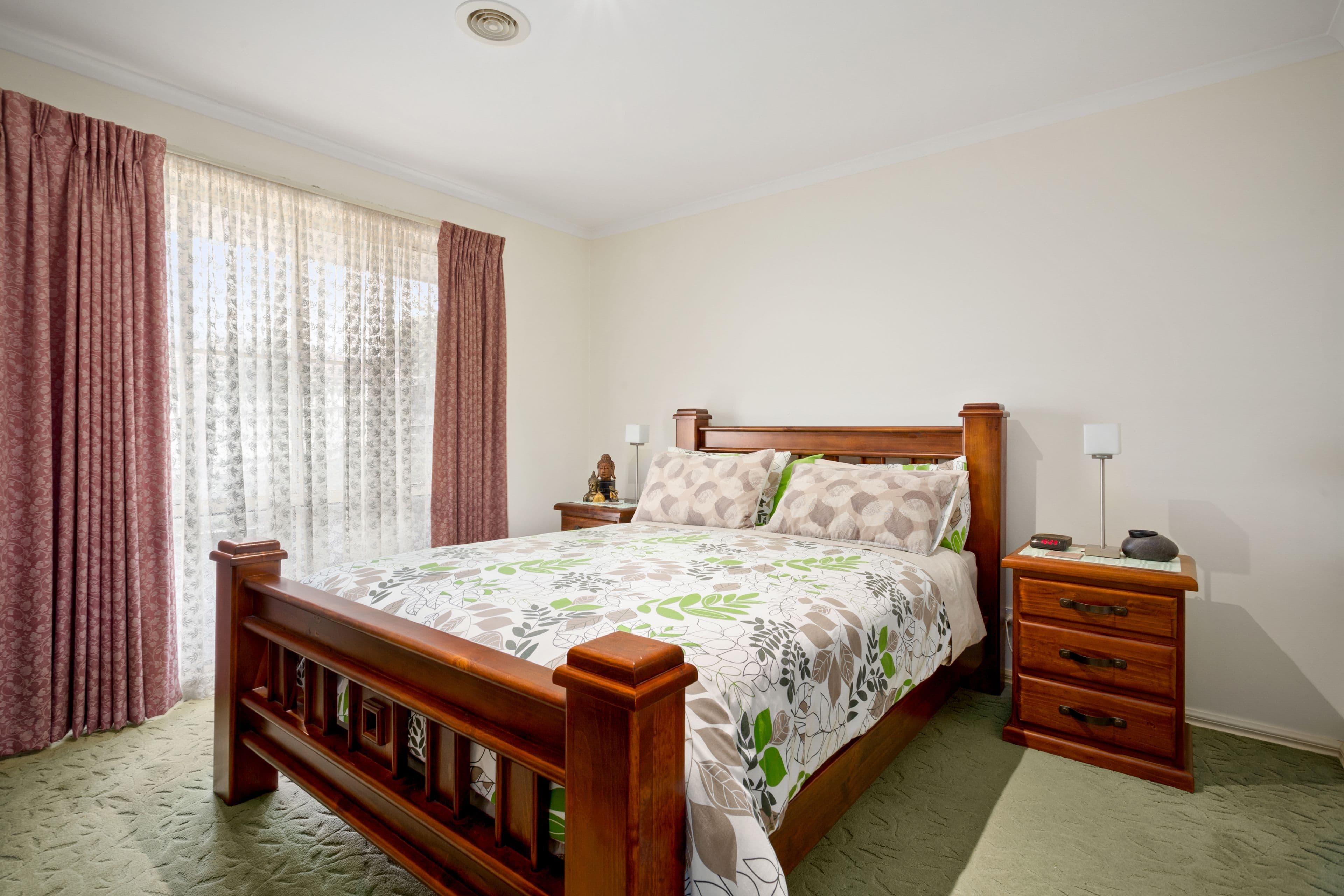 13 Pioneers Crescent, Pakenham VIC 3810, Pakenham - Thumbnail 4