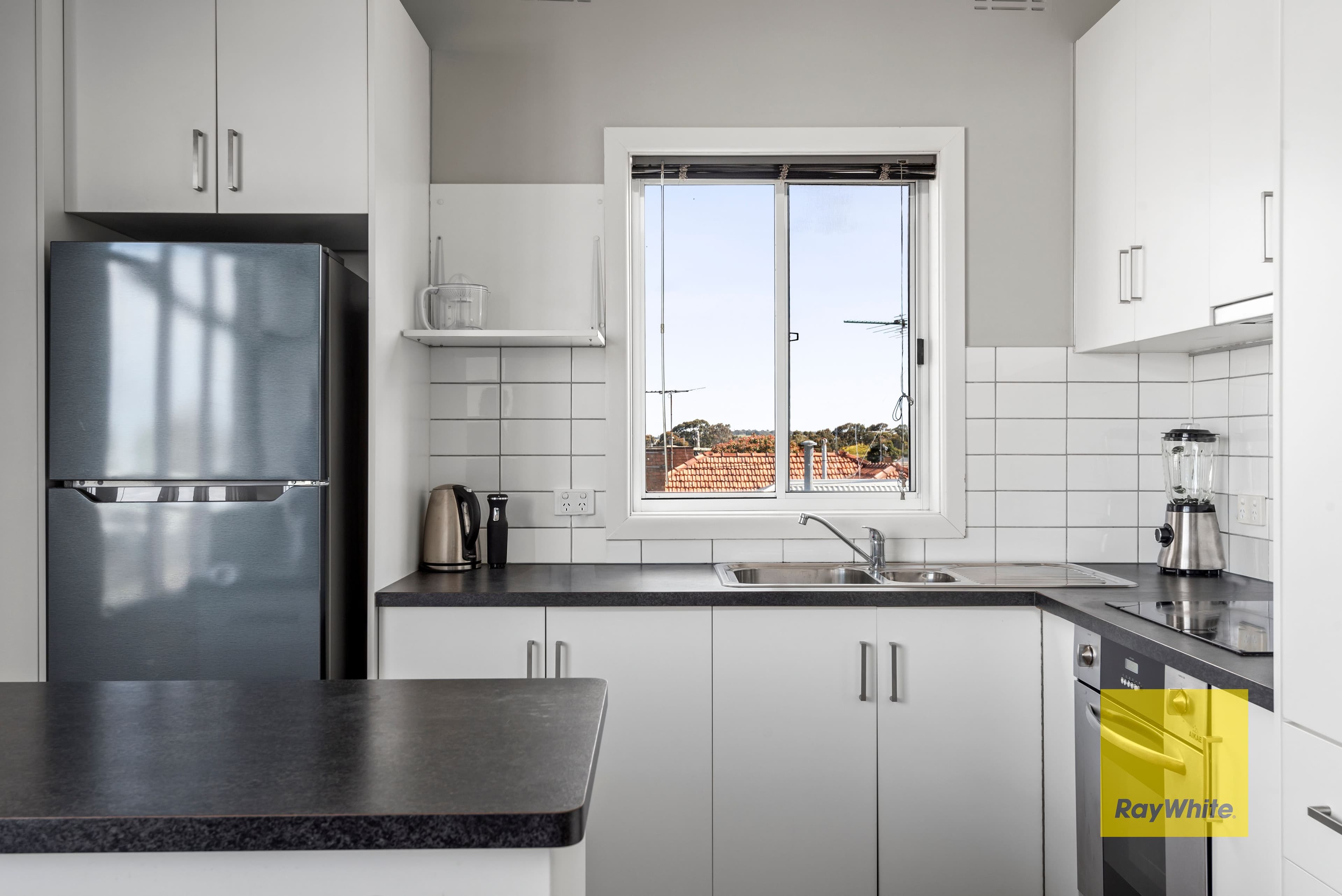 19 Cole Street, Herne Hill VIC 3218, Herne Hill - Thumbnail 2