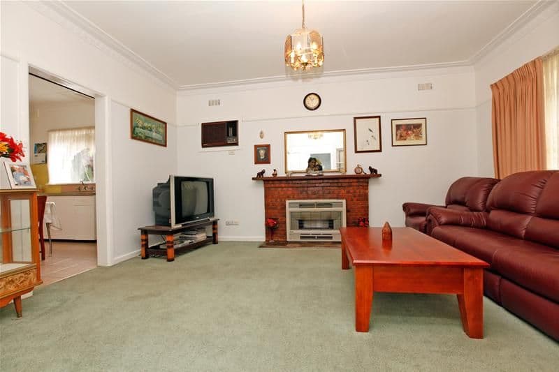 577 Grimshaw Street, BUNDOORA VIC 3083, Bundoora - Thumbnail 2