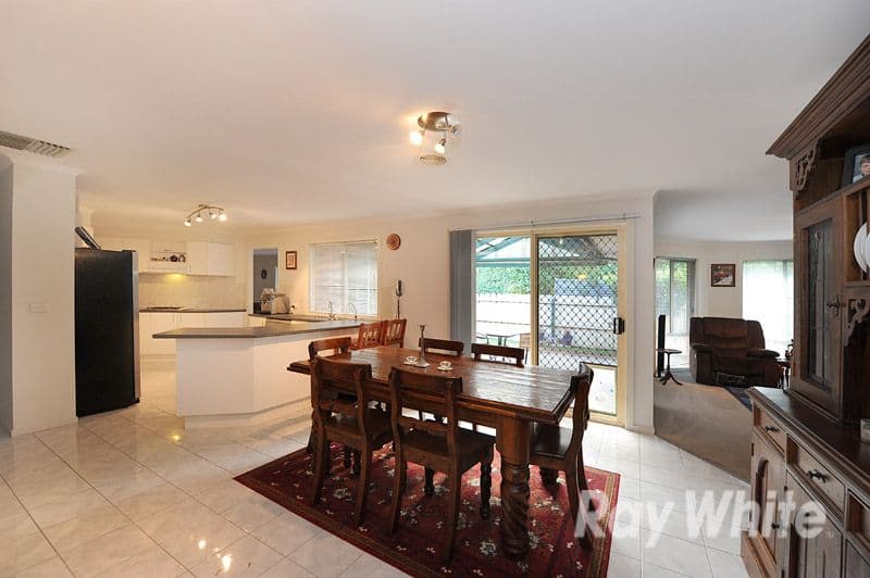 7 Tudor Court, NARRE WARREN VIC 3805, Narre Warren - Thumbnail 3