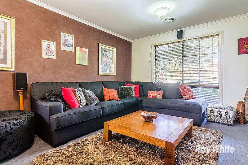 15 Fetlock Lane, Cranbourne East VIC 3977, Cranbourne East - Thumbnail 3