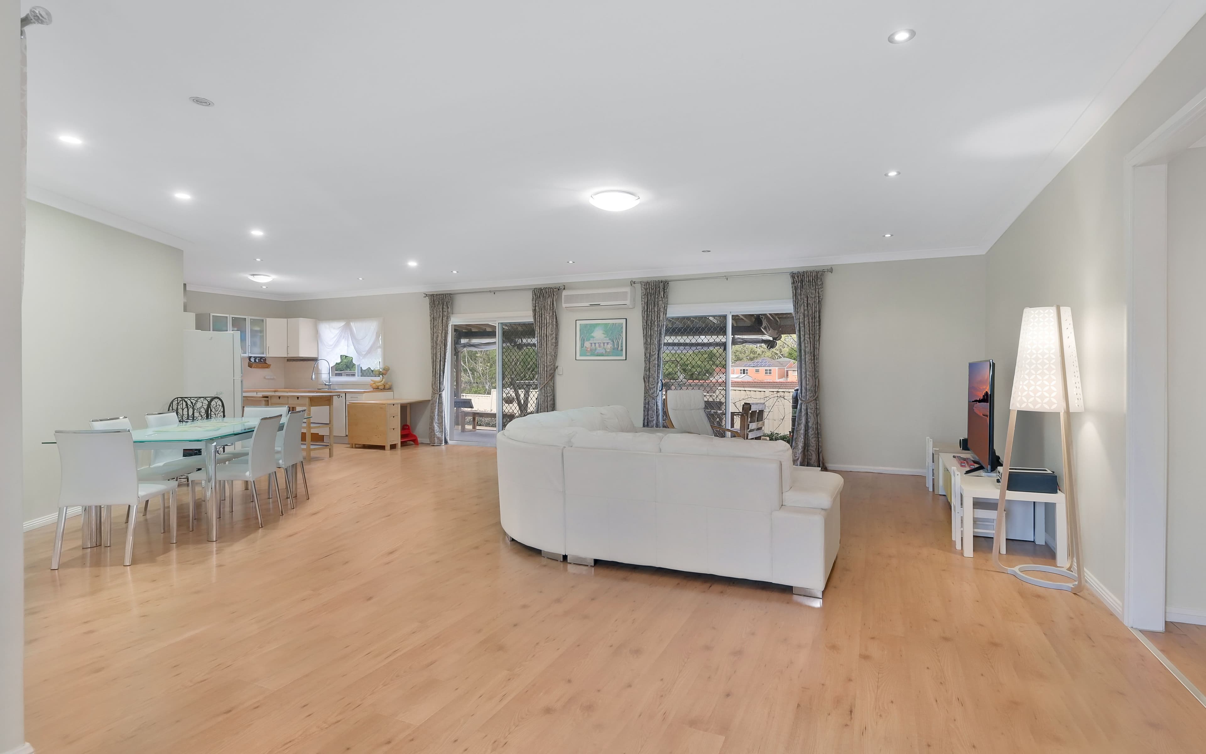 16 Seyton Place, Rosemeadow NSW 2560, Rosemeadow - Thumbnail 2