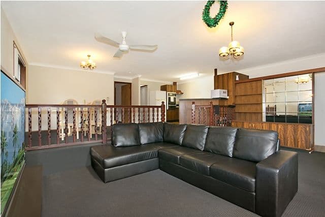 107 Sunshine Boulevard, MERMAID WATERS QLD 4218, Mermaid Waters - Thumbnail 3