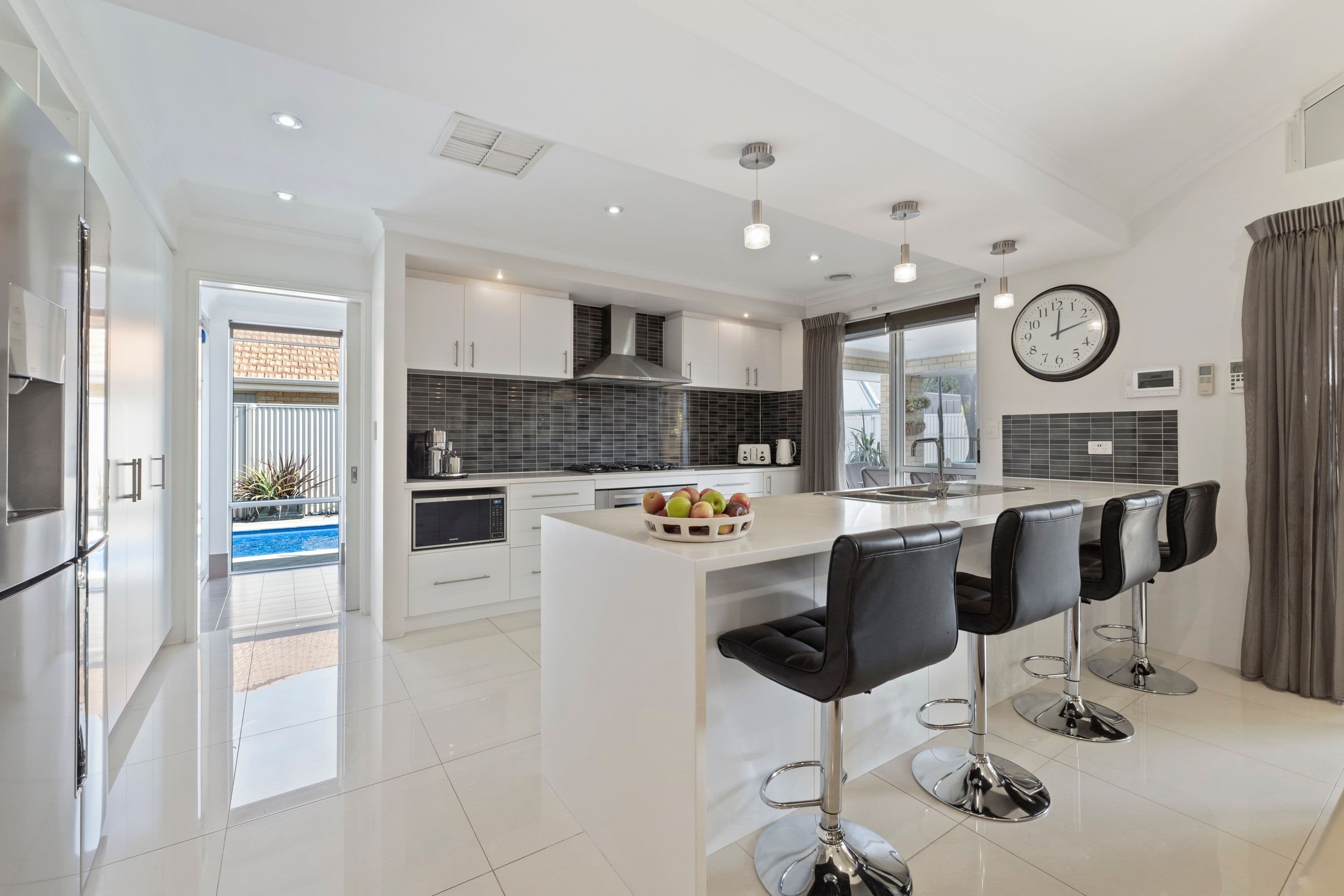 3 Ravenglass Crescent, Waikiki WA 6169, Waikiki - Thumbnail 7