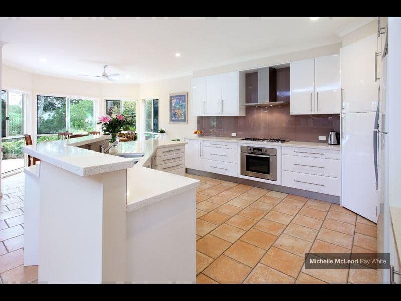 21 Tangy Street, BROOKFIELD QLD 4069, Brookfield - Thumbnail 3