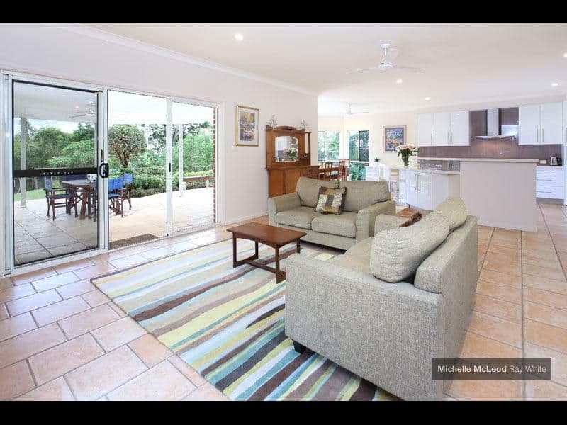 21 Tangy Street, BROOKFIELD QLD 4069, Brookfield - Thumbnail 5