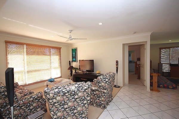 2 Greensborough Crescent, PARKWOOD QLD 4214, Parkwood - Thumbnail 3