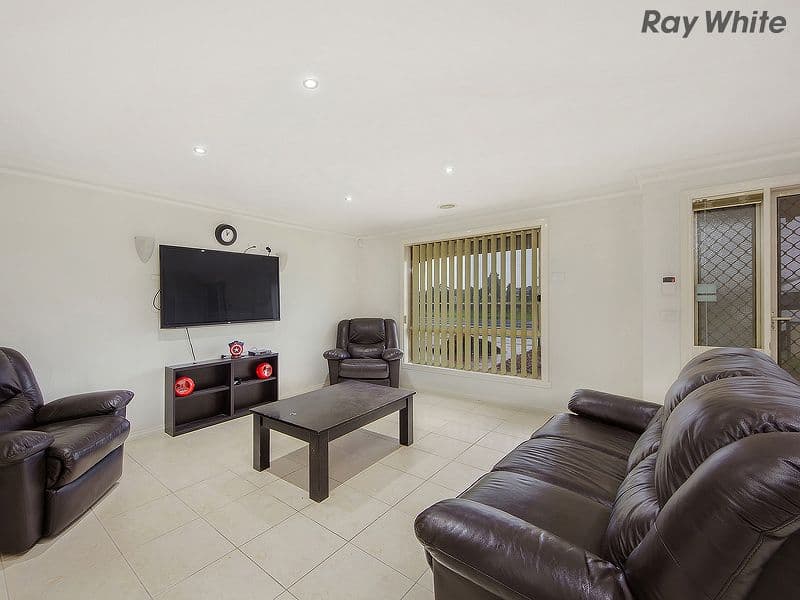 150 Sydenham Road, DELAHEY VIC 3037, Delahey - Thumbnail 2