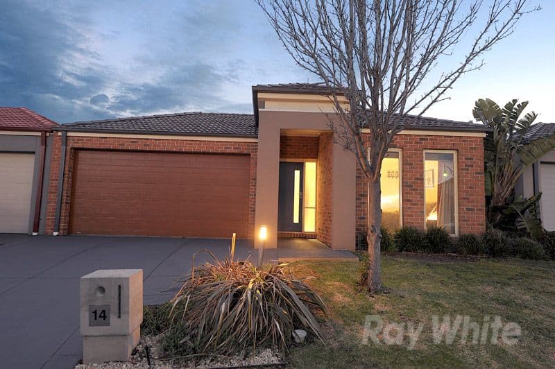14 Monbulk Crescent, ROWVILLE VIC 3178, Rowville - Thumbnail 2