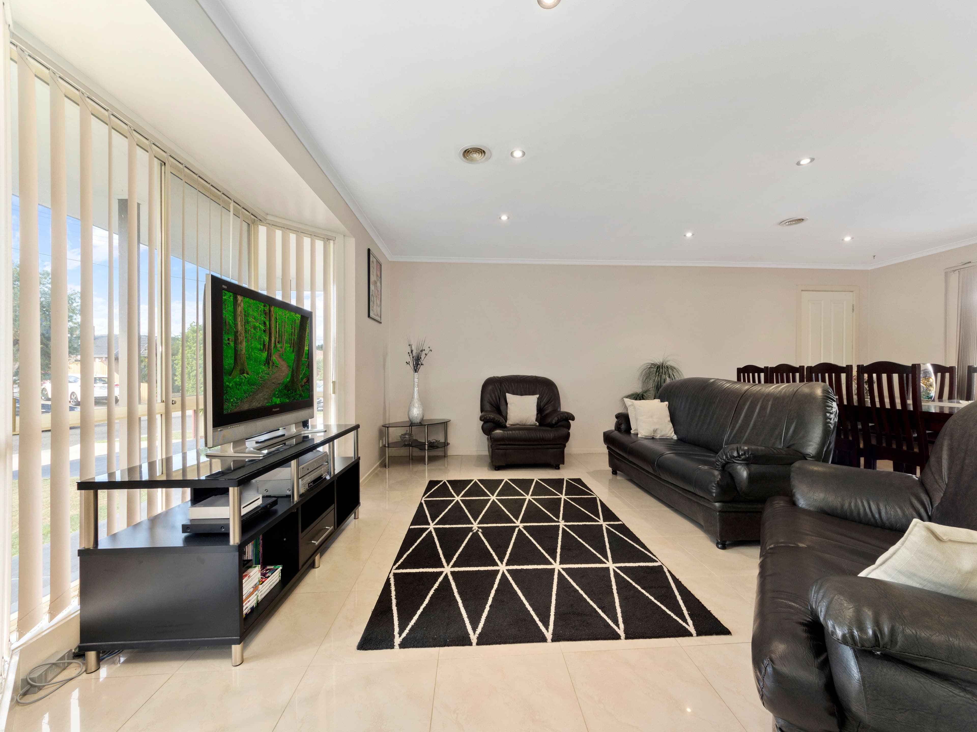 18 Kingfisher Court, Werribee VIC 3030, Werribee - Thumbnail 4