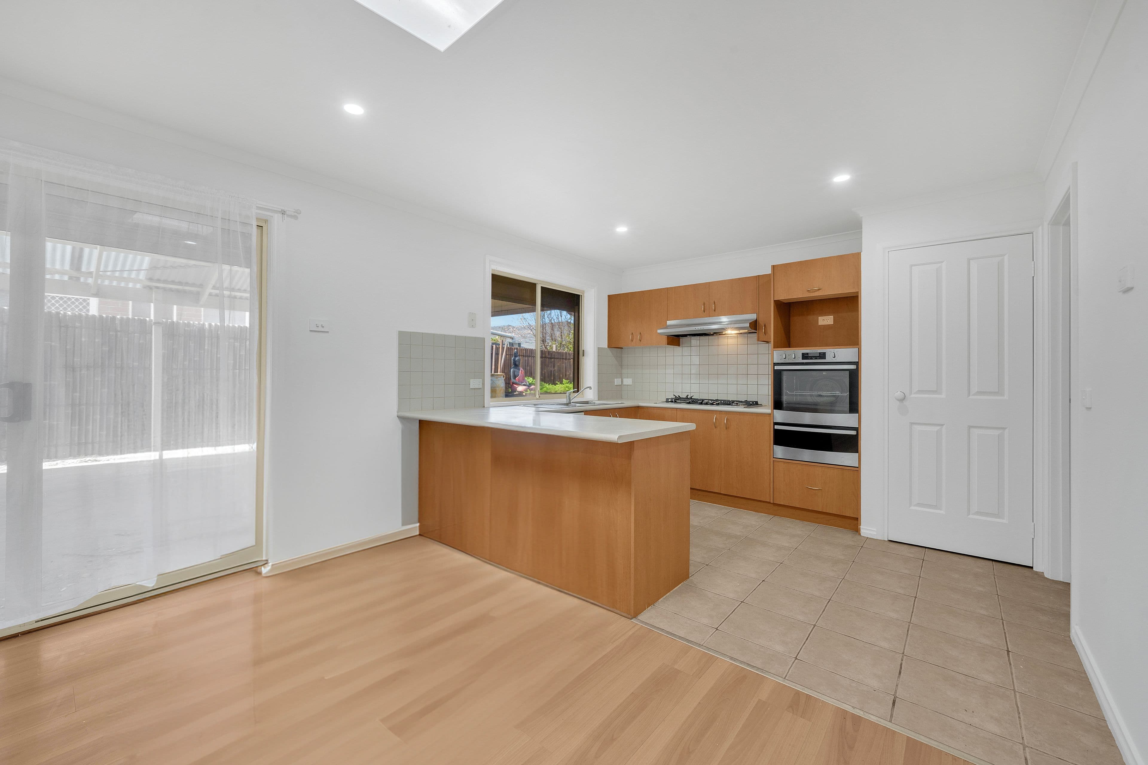 48 Lauren Drive, Hampton Park VIC 3976, Hampton Park - Thumbnail 3