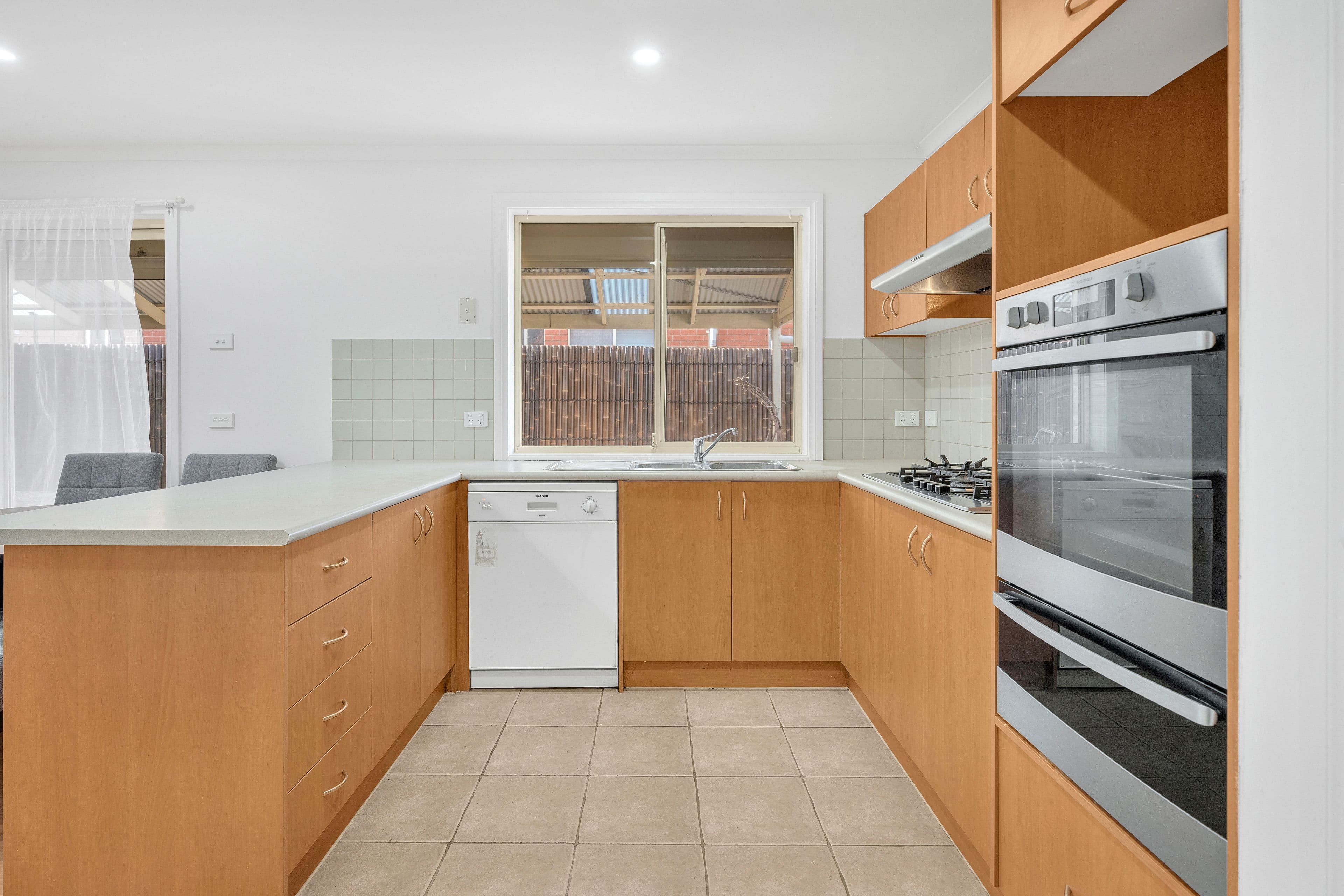 48 Lauren Drive, Hampton Park VIC 3976, Hampton Park - Thumbnail 4