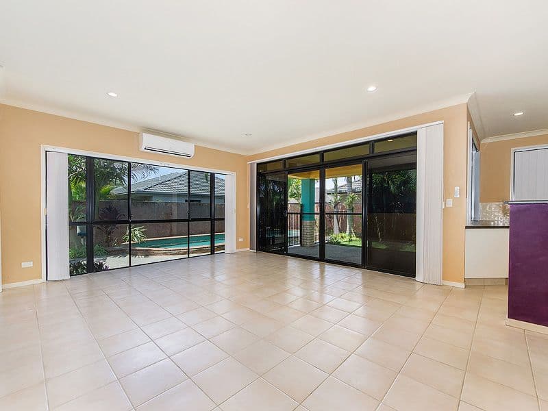 18 Ontario Court, Oxenford QLD 4210, Oxenford - Thumbnail 3