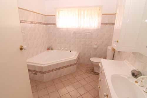 134 Oliver, GLEN INNES NSW 2370, Glen Innes - Thumbnail 4