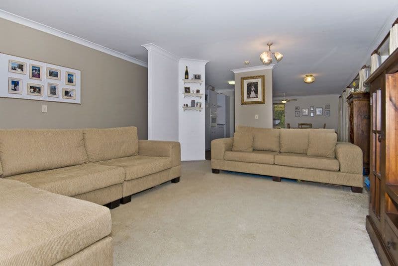 10 Longmorn Crescent, MERRIMAC QLD 4226, Merrimac - Thumbnail 3