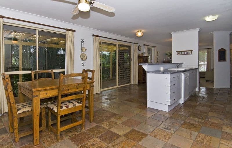10 Longmorn Crescent, MERRIMAC QLD 4226, Merrimac - Thumbnail 4