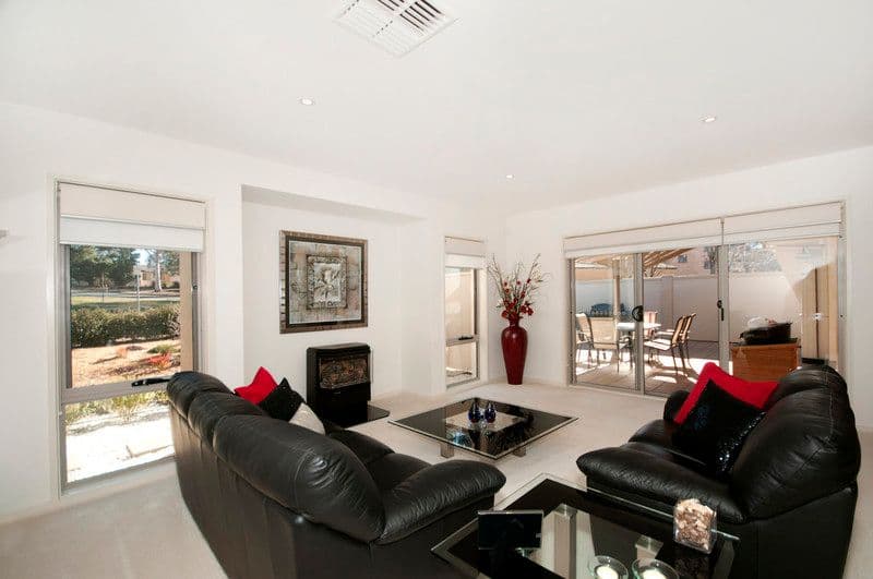 7 Maclaurin Crescent, CHIFLEY ACT 2606, Chifley - Thumbnail 4