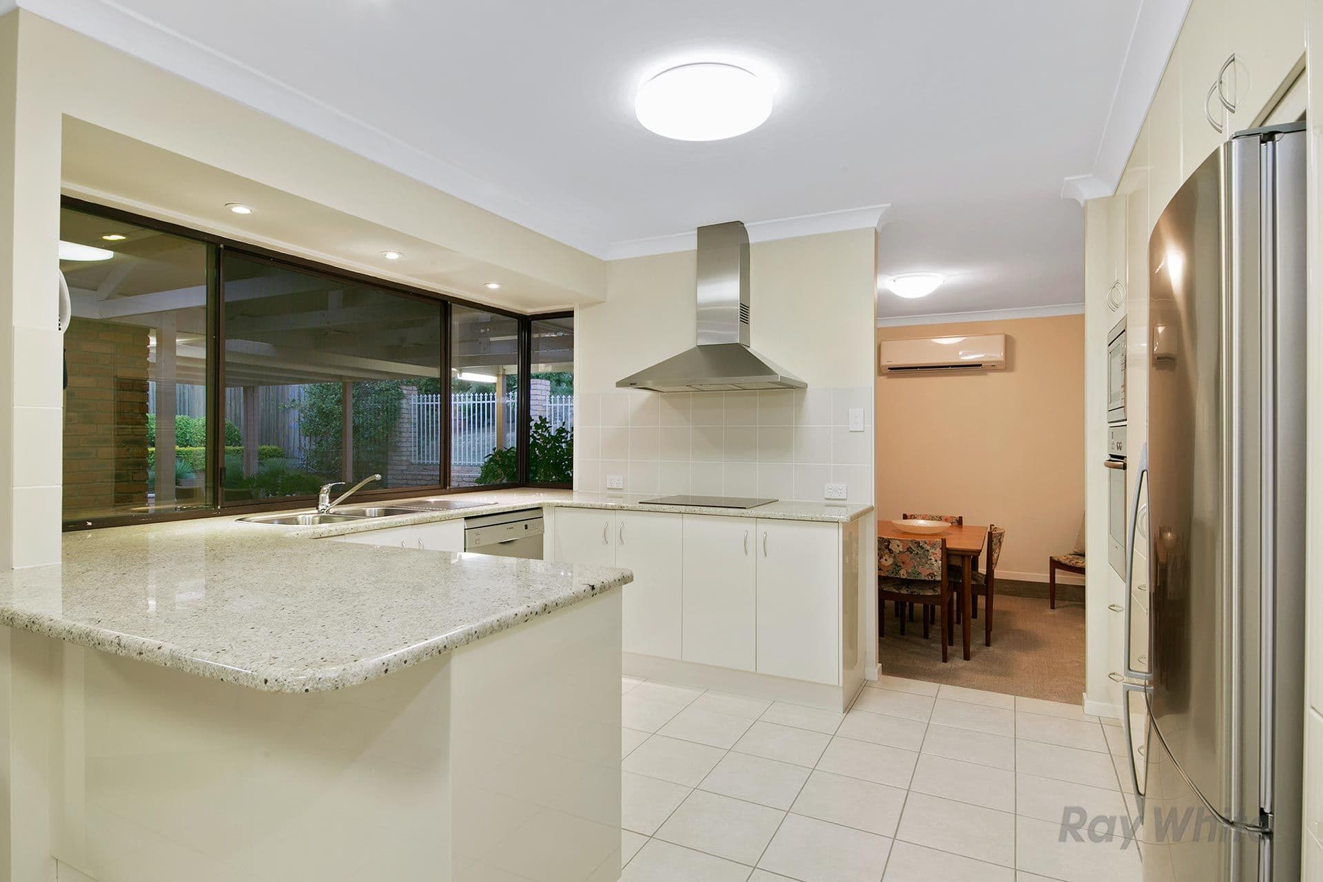 5 Stanton Court, Eight Mile Plains QLD 4113, Eight Mile Plains - Thumbnail 2
