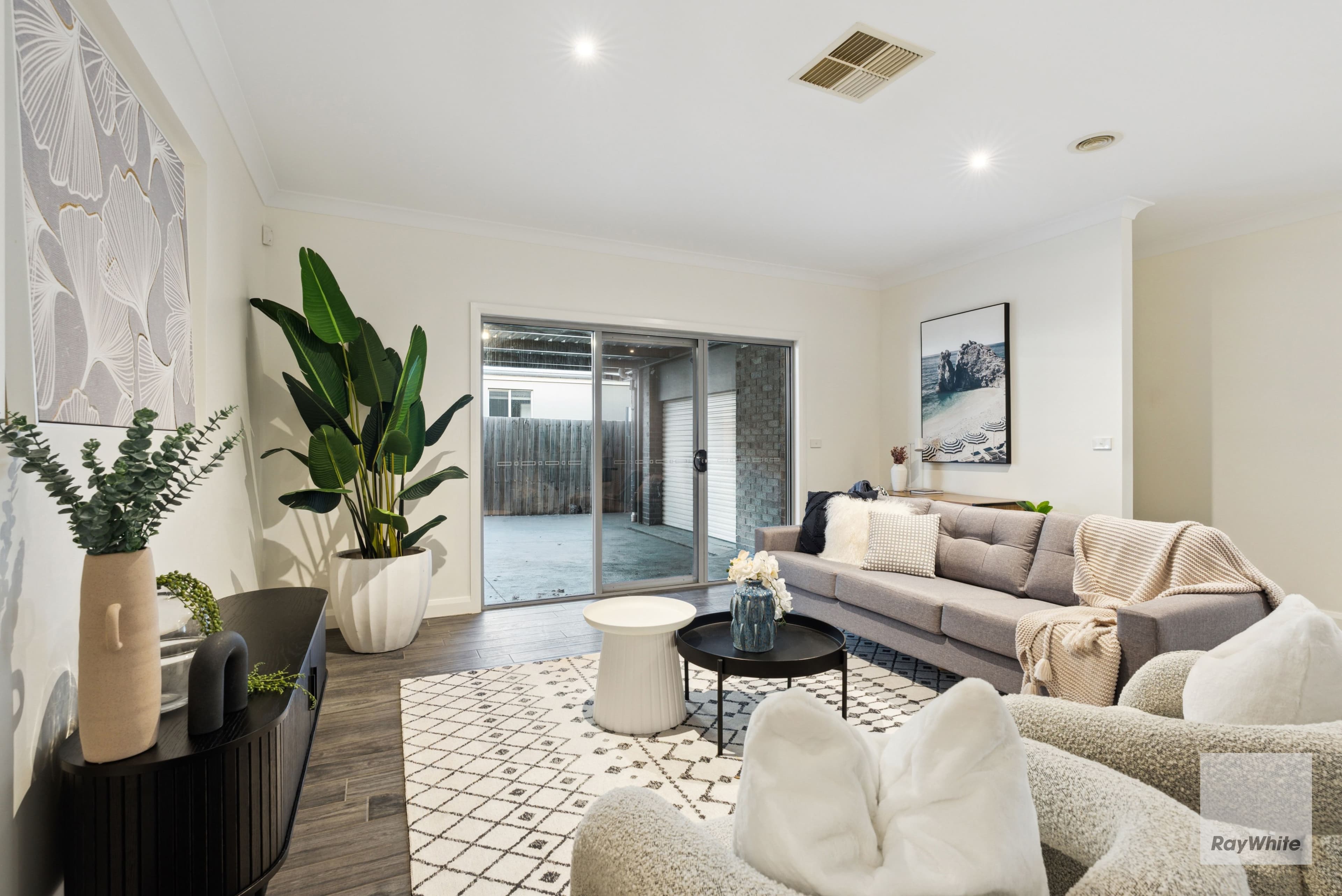 12 Illawarra Circuit, Taylors Hill VIC 3037, Taylors Hill - Thumbnail 2