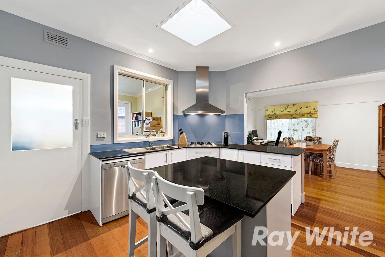8 Crown Avenue, Mordialloc VIC 3195, Mordialloc - Thumbnail 4