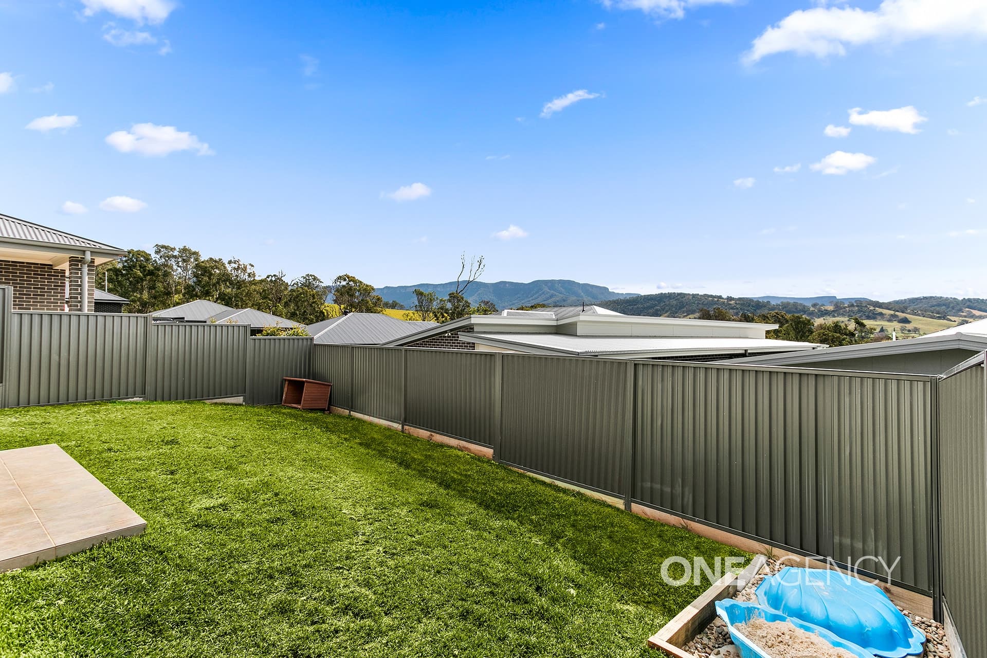 9 Dairyman Place, Calderwood, Calderwood - Thumbnail 8