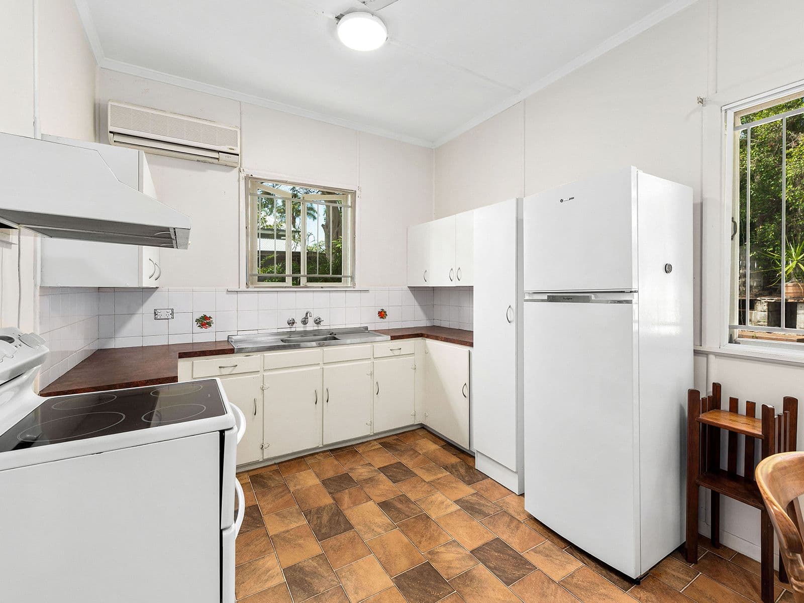 27 Jackson Street, Indooroopilly QLD 4068, Indooroopilly - Thumbnail 4