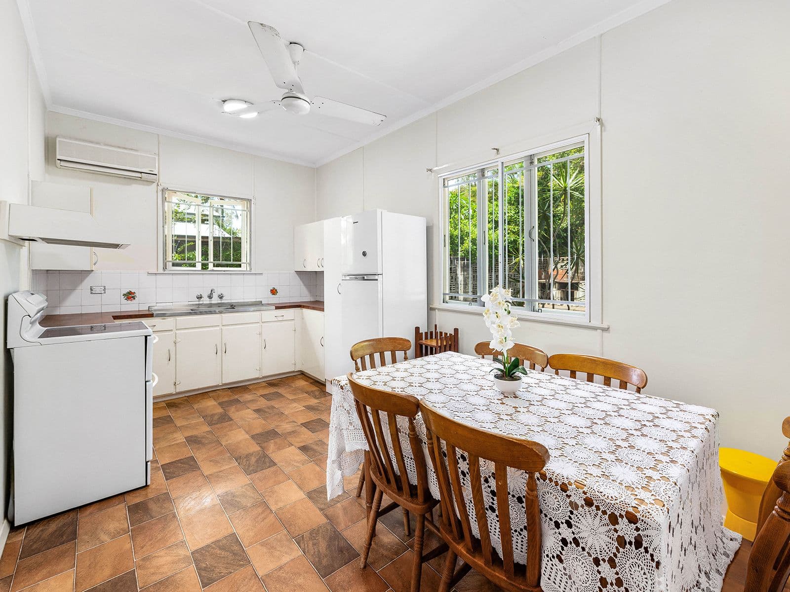 27 Jackson Street, Indooroopilly QLD 4068, Indooroopilly - Thumbnail 6