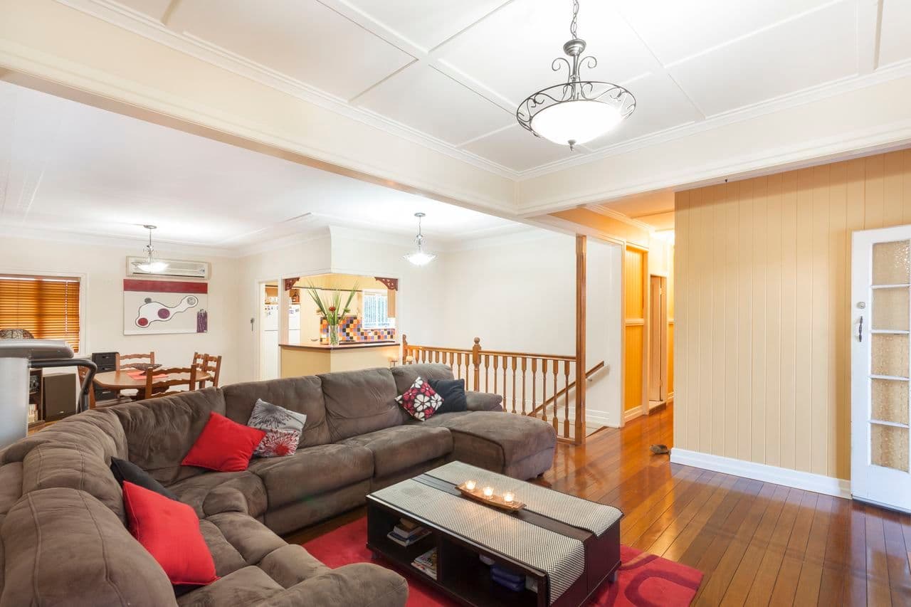 2 Murton Avenue, HOLLAND PARK QLD 4121, Holland Park - Thumbnail 4