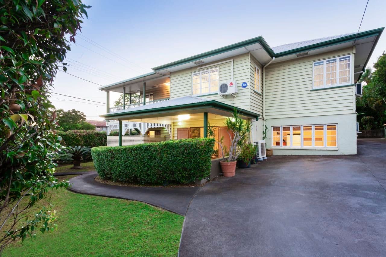 2 Murton Avenue, HOLLAND PARK QLD 4121, Holland Park - Thumbnail 8