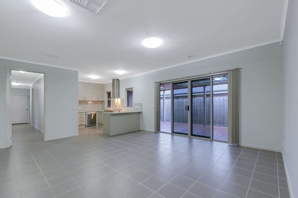 52 Broadleaf Drive, EPPING VIC 3076, Epping - Thumbnail 3