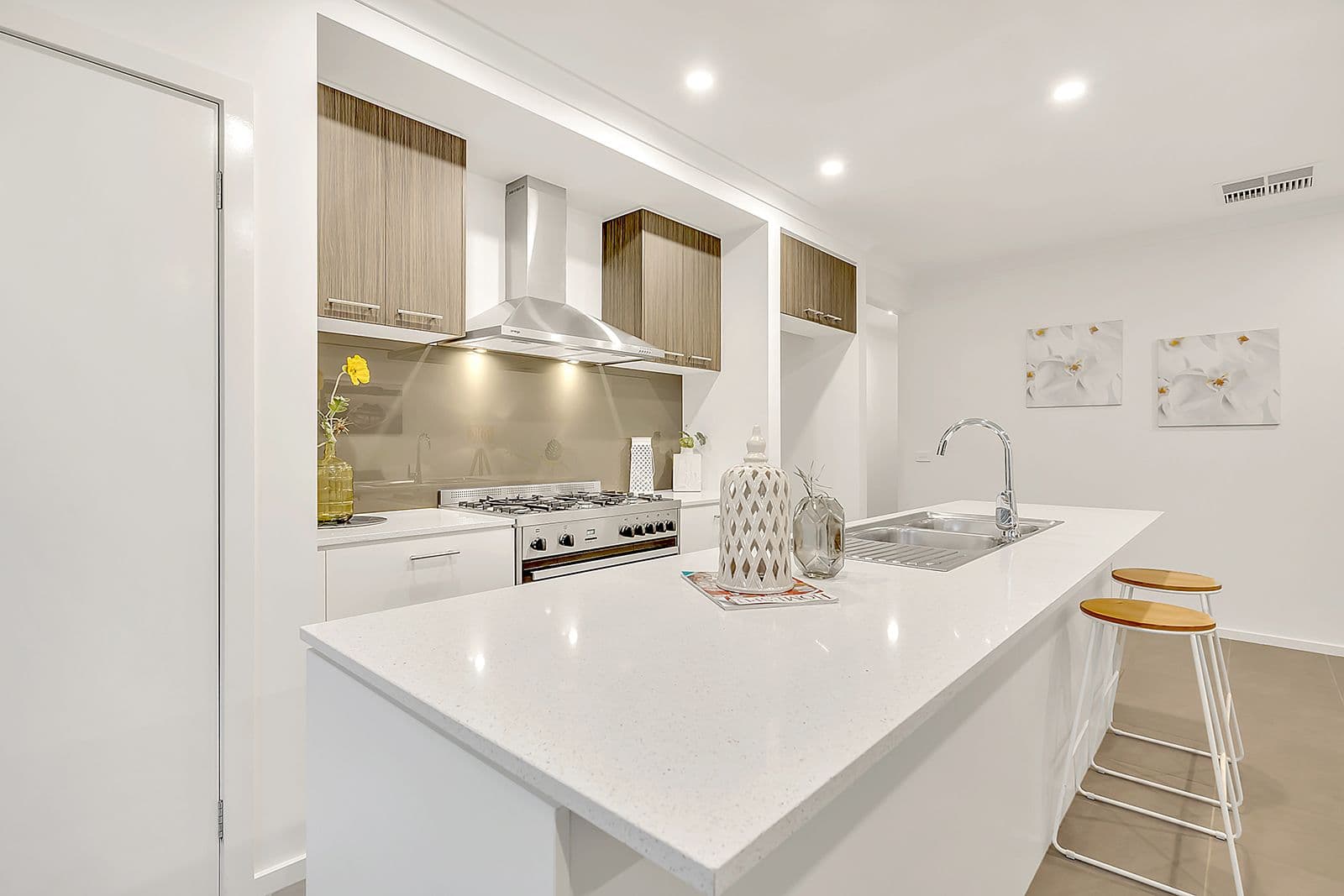 29 Brossard Road, Mickleham VIC 3064, Mickleham - Thumbnail 2
