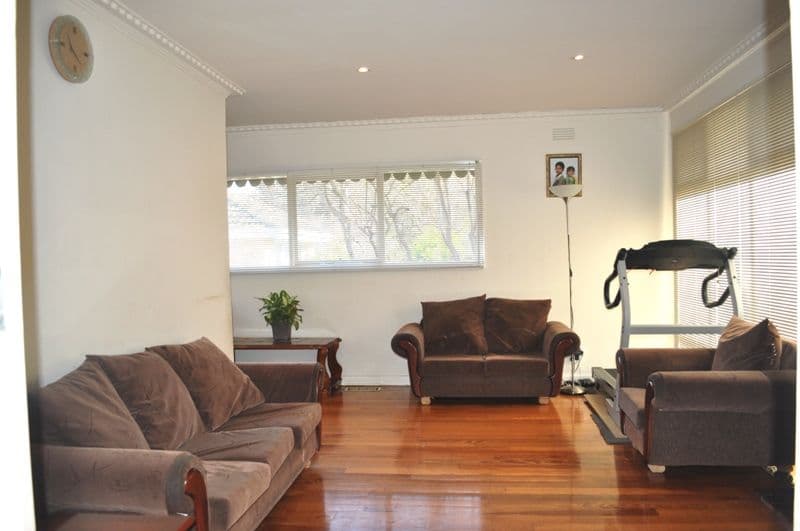 10 Marbray Drive, GLEN WAVERLEY VIC 3150, Glen Waverley - Thumbnail 3