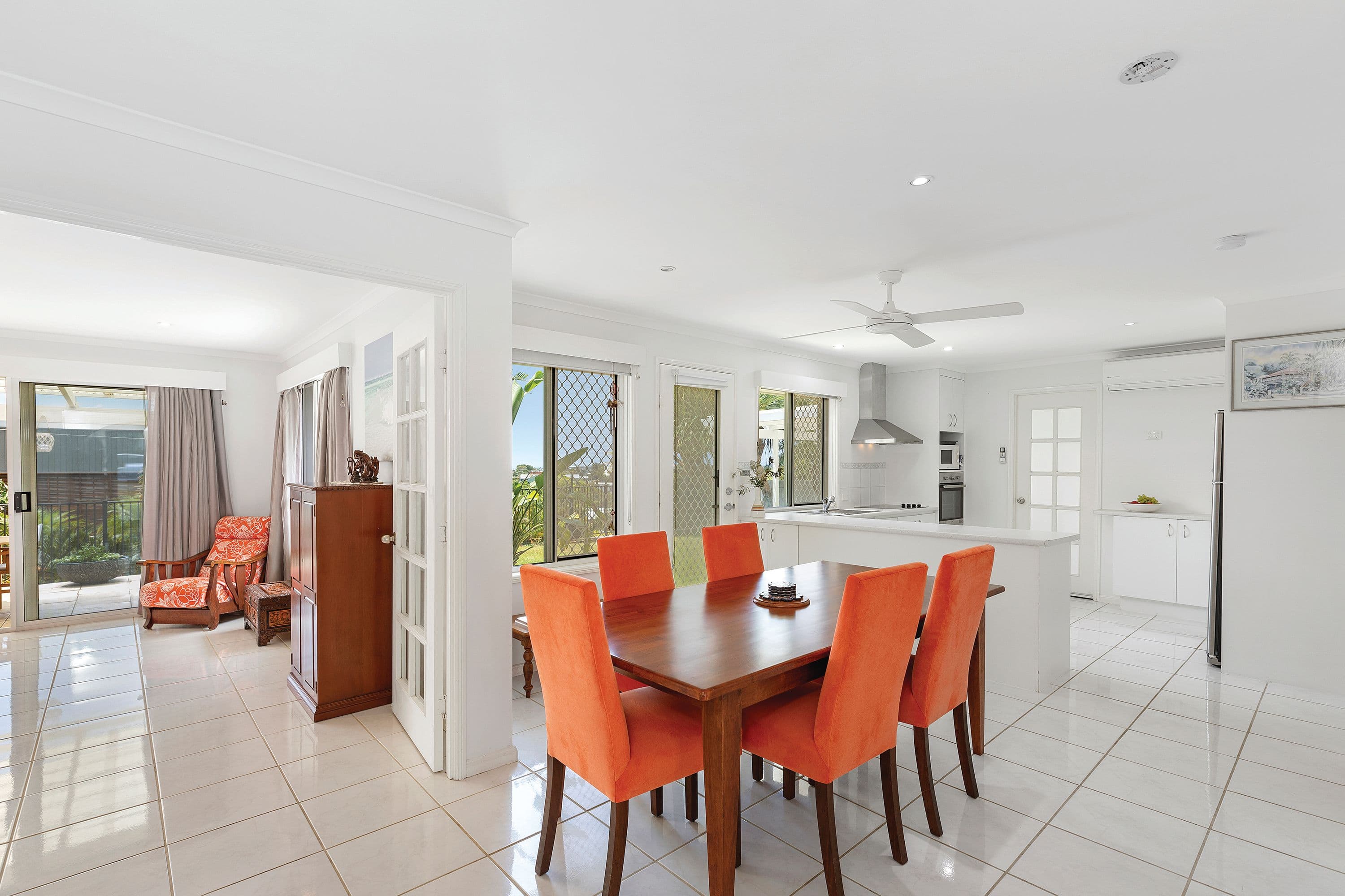 18 Southern Cross Parade, Sunrise Beach QLD 4567, Sunrise Beach - Thumbnail 7