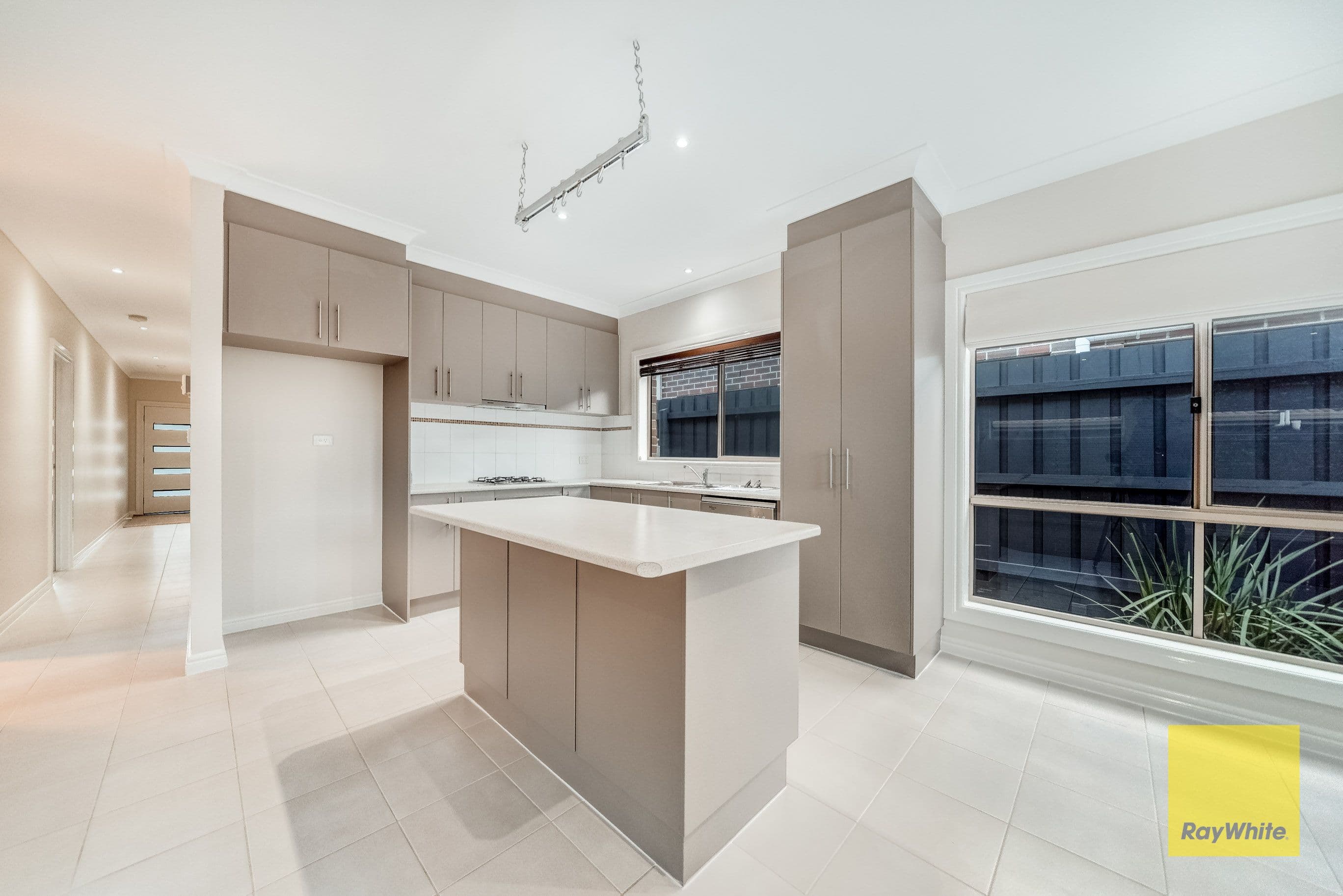 8 Protea Court, Hoppers Crossing VIC 3029, Hoppers Crossing - Thumbnail 5