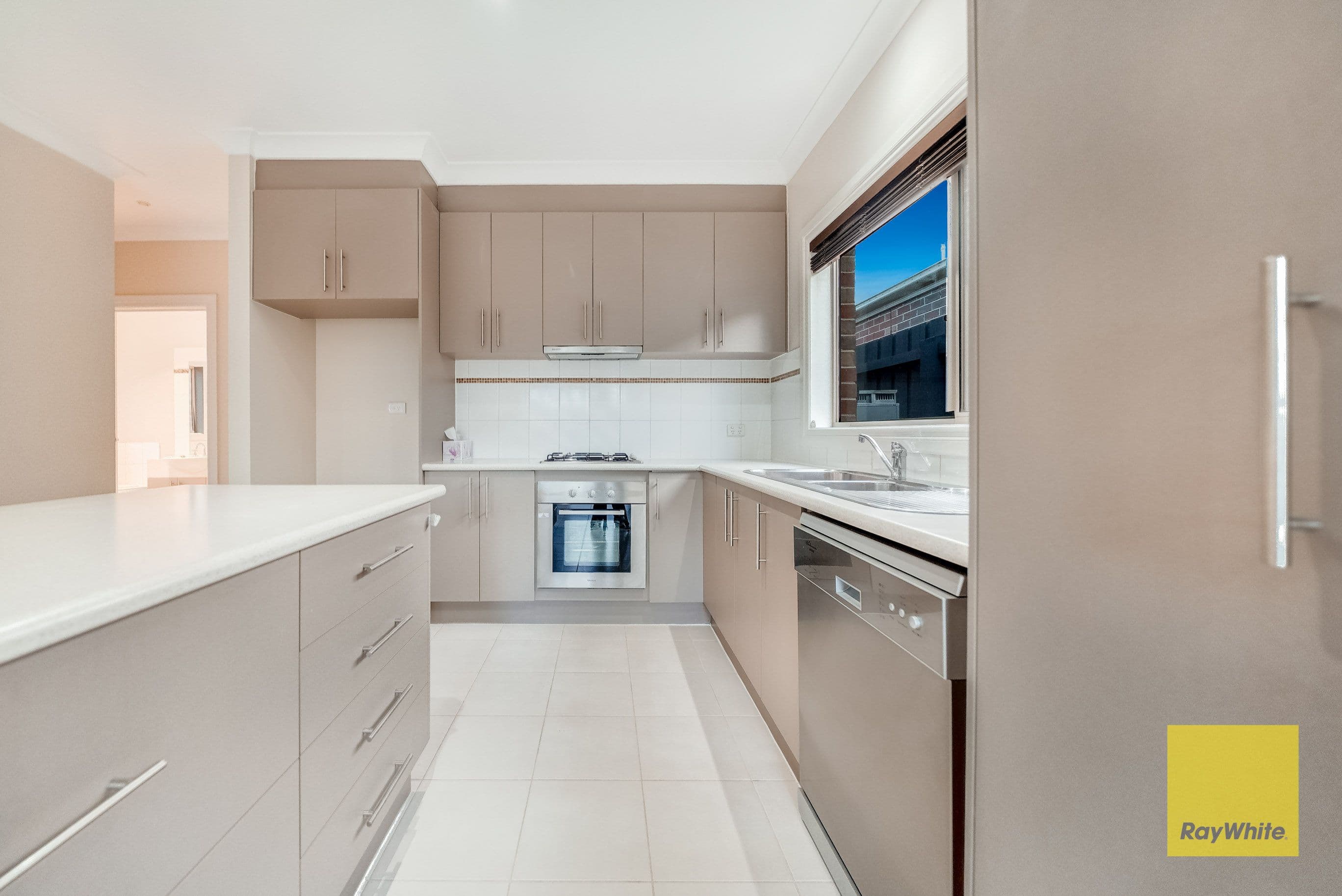 8 Protea Court, Hoppers Crossing VIC 3029, Hoppers Crossing - Thumbnail 6